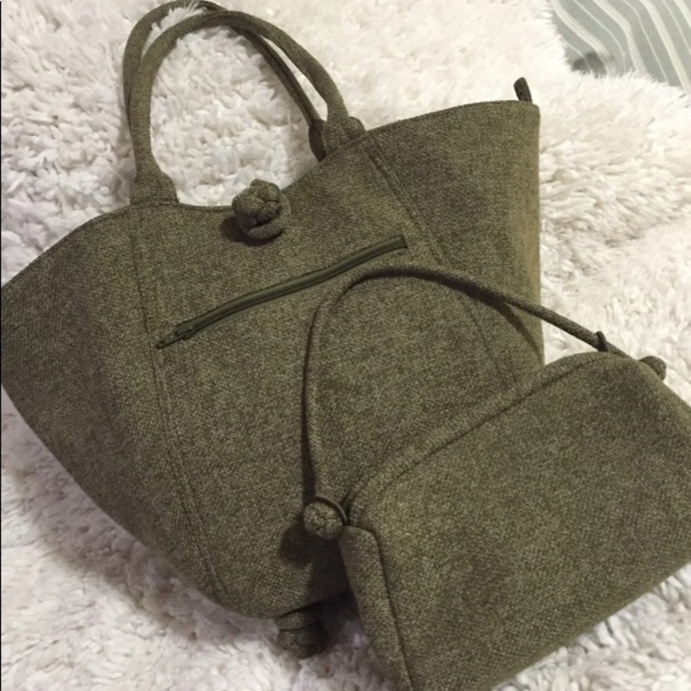 Lilli’s Shanghai Lrge Bag with matching Accessory